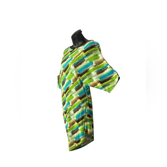 Colori, (Made in 🇨🇦), Asymmetrical Blouse, Large, Green, Blue & White - Picture 5 of 9